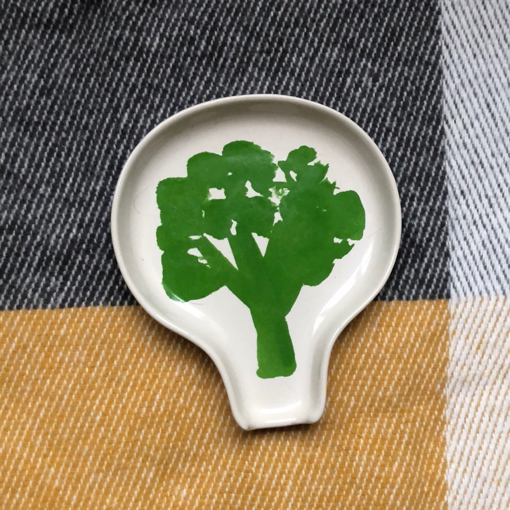 Lenox White Spoon Rest with Green Broccoli Motif